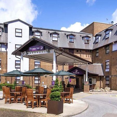 Premier Inn London Gatwick Airport - A23 Airport Way Crawley  Extérieur photo