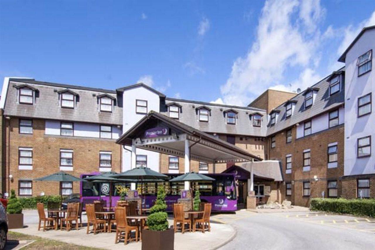 Premier Inn London Gatwick Airport - A23 Airport Way Crawley  Extérieur photo