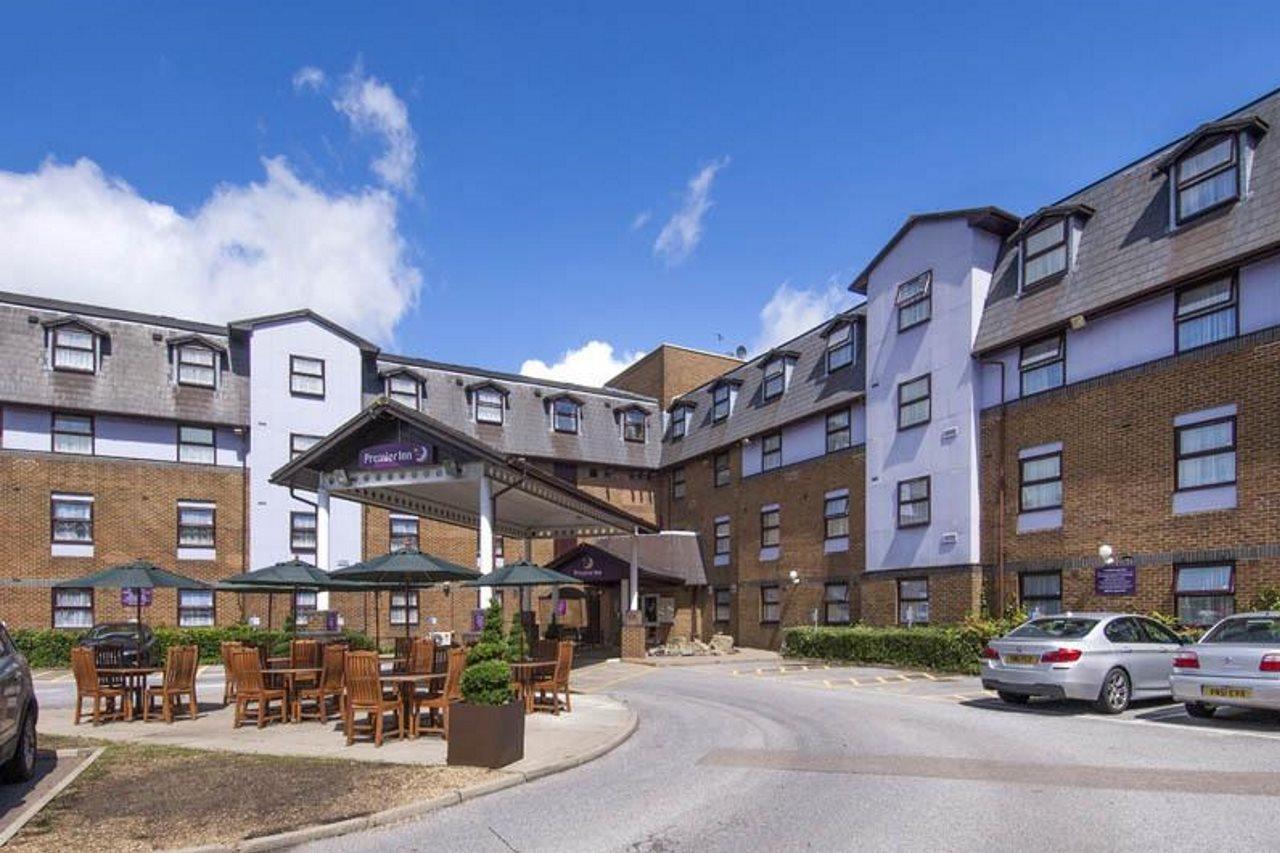 Premier Inn London Gatwick Airport - A23 Airport Way Crawley  Extérieur photo