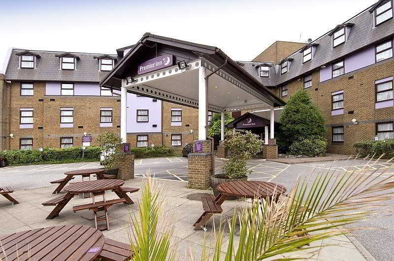 Premier Inn London Gatwick Airport - A23 Airport Way Crawley  Extérieur photo